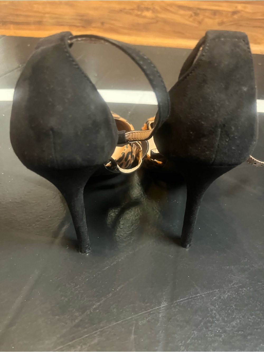 Christian Siriano leopard print heels size 10 - Picture 3 of 6